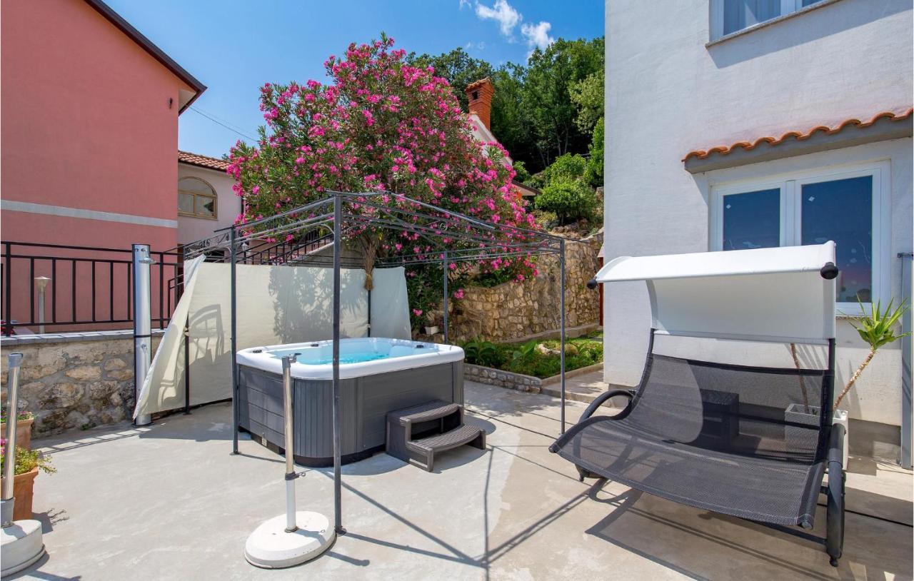 1 Bedroom Gorgeous Apartment In Mošćenička Draga Eksteriør bilde
