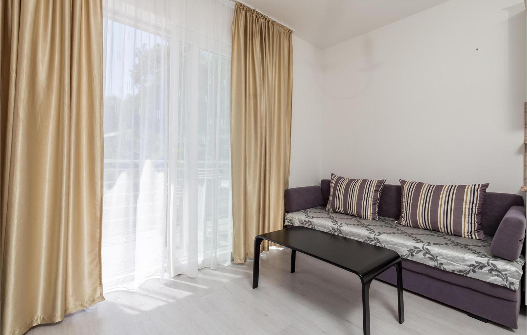 1 Bedroom Gorgeous Apartment In Mošćenička Draga Eksteriør bilde